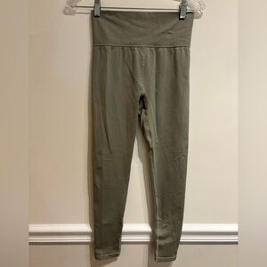 Pure Navy Khaki/Sage Leggings Size S/M